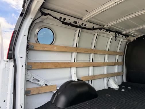Summit White 2024 Chevrolet Express 2500 Work Van