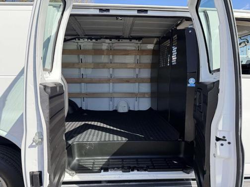 Summit White 2024 Chevrolet Express 2500 Work Van