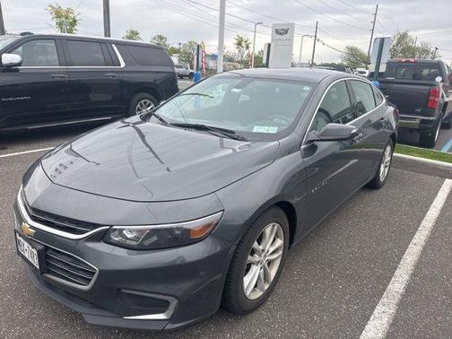 Gray Metallic 2018 Chevrolet Malibu LT