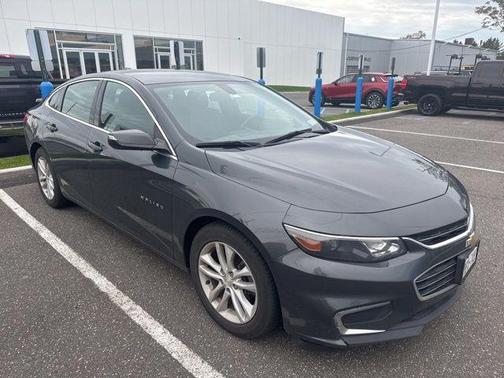 Gray Metallic 2018 Chevrolet Malibu LT