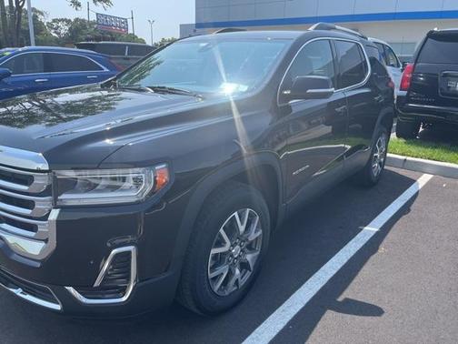 2022 GMC Acadia SLE