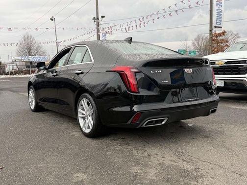 2023 Cadillac CT4 Luxury