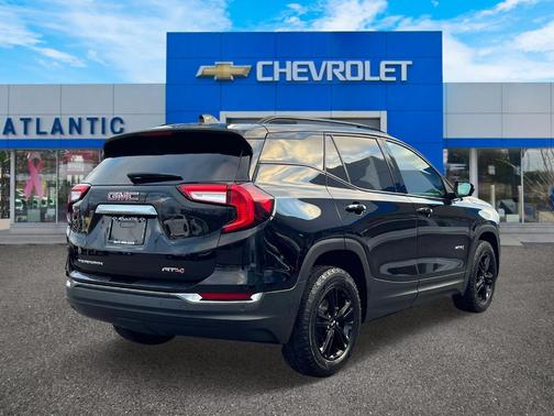 2022 GMC Terrain AT4