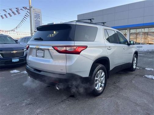 2020 Chevrolet Traverse LT Cloth