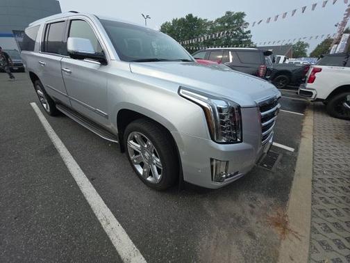 2017 Cadillac Escalade ESV Luxury