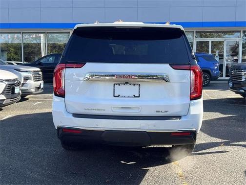 2022 GMC Yukon SLT