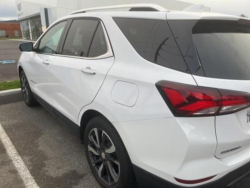 2023 Chevrolet Equinox Premier