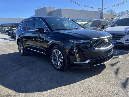 2025 Cadillac XT6 Premium Luxury FWD