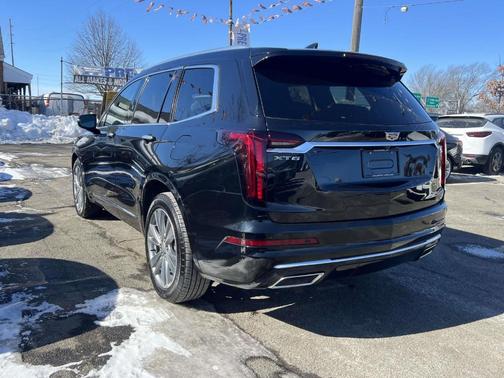 2025 Cadillac XT6 Premium Luxury FWD