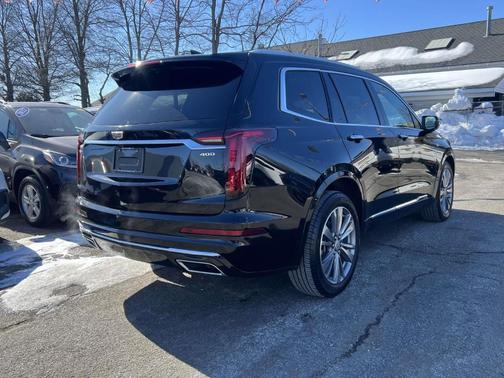 2025 Cadillac XT6 Premium Luxury FWD