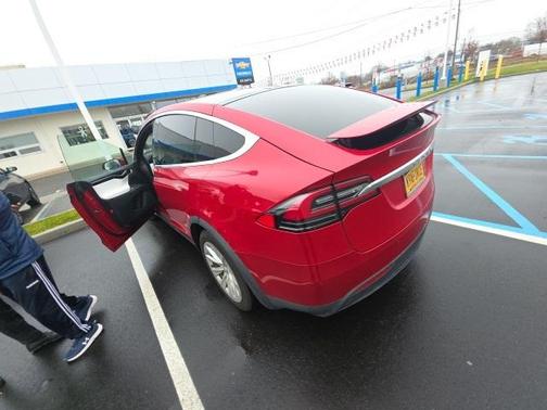 2020 Tesla Model X Long Range