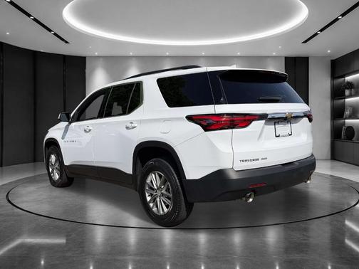 Summit White 2023 Chevrolet Traverse LT Cloth