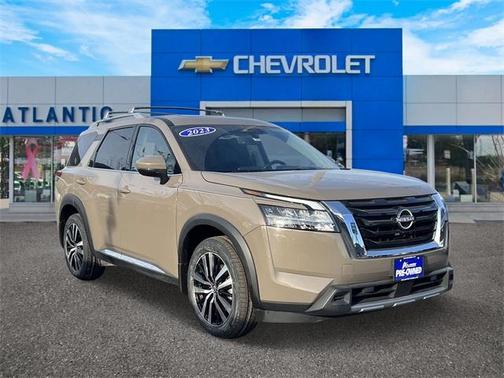 2023 Nissan Pathfinder Platinum