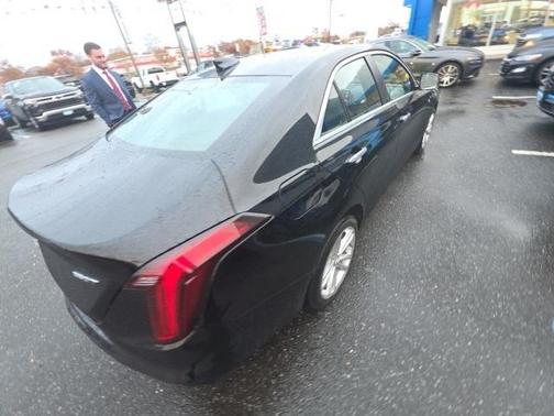 2023 Cadillac CT4 Luxury