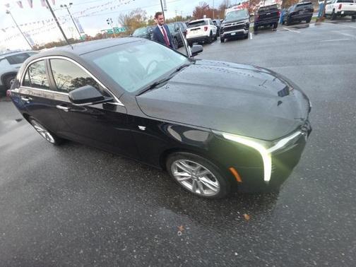 2023 Cadillac CT4 Luxury