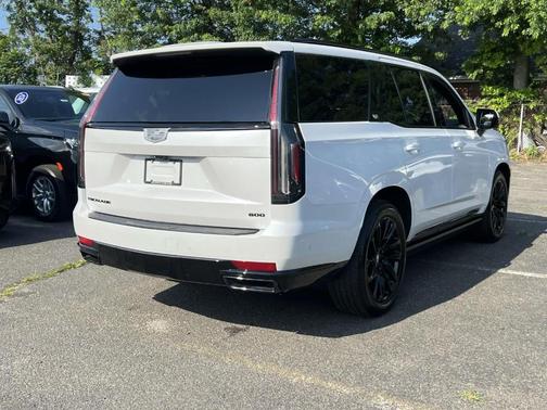 2023 Cadillac Escalade Sport