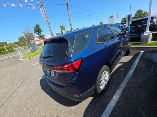 2023 Chevrolet Equinox LS