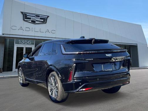 2024 Cadillac LYRIQ Sport