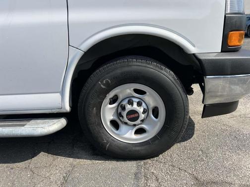 2023 GMC Savana 2500 Work Van