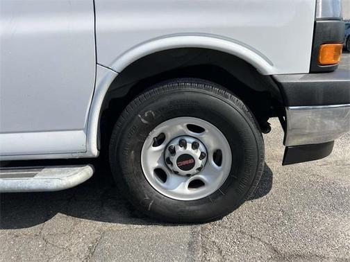 2023 GMC Savana 2500 Work Van