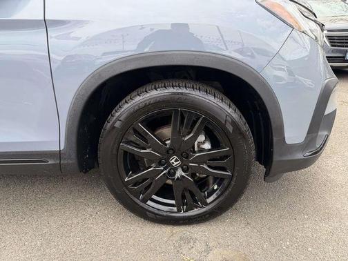 Sonic Gray Pearl 2022 Honda Pilot Black Edition