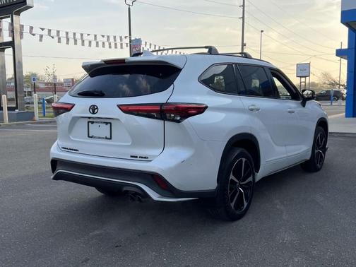 2022 Toyota Highlander XSE