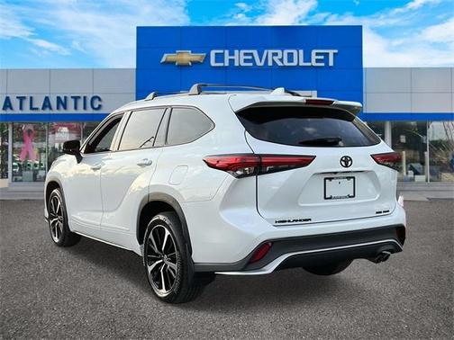 2022 Toyota Highlander XSE