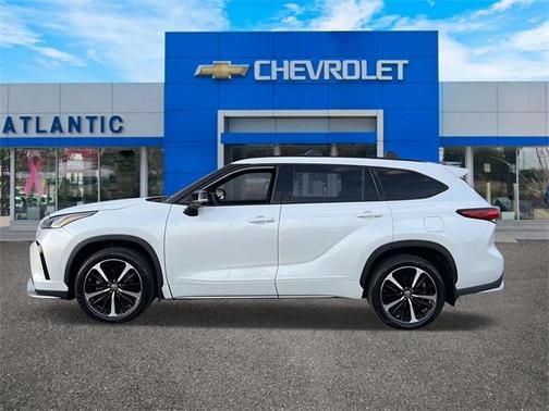 2022 Toyota Highlander XSE