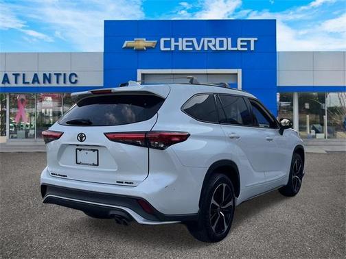 2022 Toyota Highlander XSE