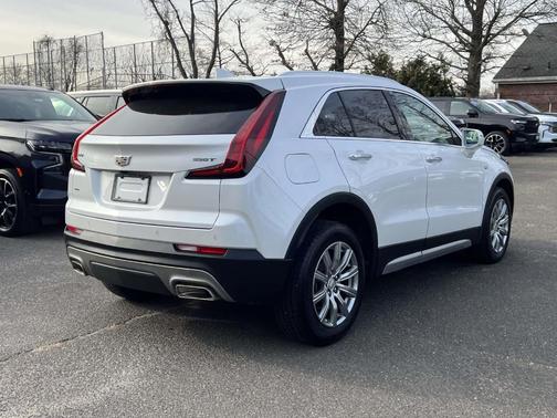 2021 Cadillac XT4 Premium Luxury
