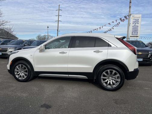 2021 Cadillac XT4 Premium Luxury