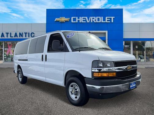 2024 Chevrolet Express 3500 LT