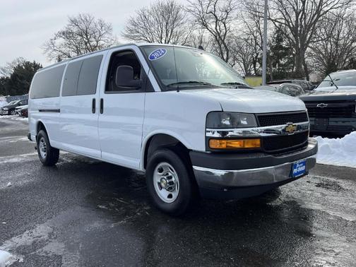 2024 Chevrolet Express 3500 LT