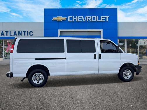 2024 Chevrolet Express 3500 LT