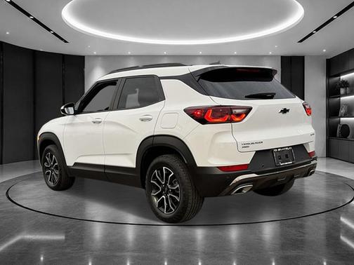 Summit White 2024 Chevrolet Trailblazer ACTIV