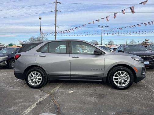 2023 Chevrolet Equinox LS