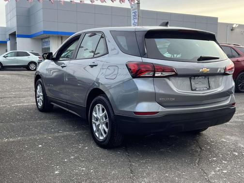 2023 Chevrolet Equinox LS