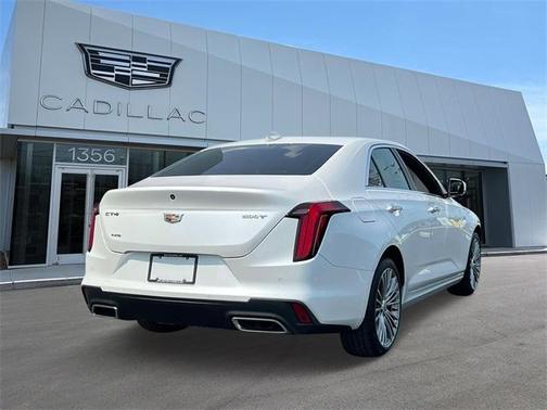 2022 Cadillac CT4 Premium Luxury