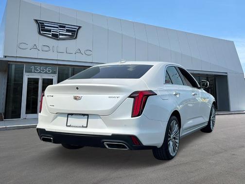 2022 Cadillac CT4 Premium Luxury