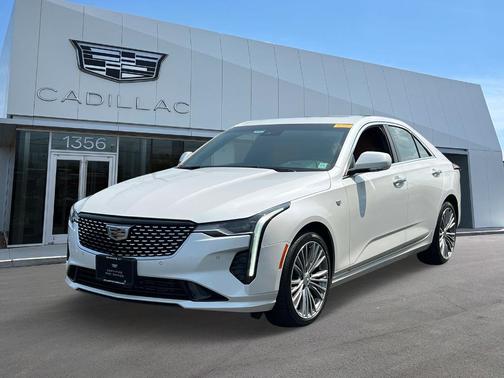 2022 Cadillac CT4 Premium Luxury