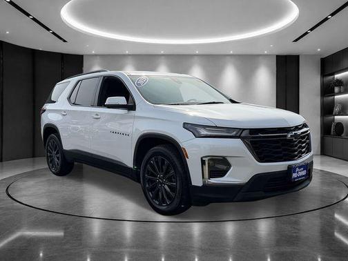 Pearl 2023 Chevrolet Traverse RS