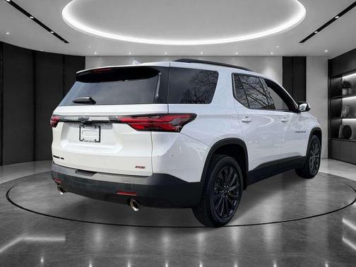 Pearl 2023 Chevrolet Traverse RS