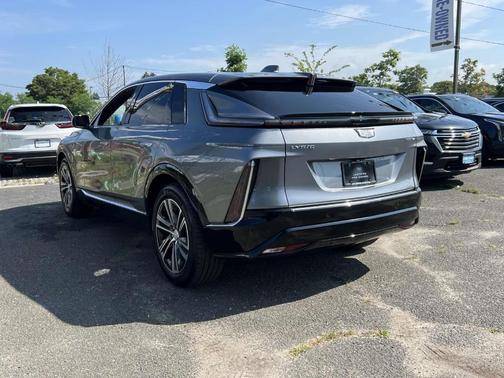 2023 Cadillac LYRIQ Luxury
