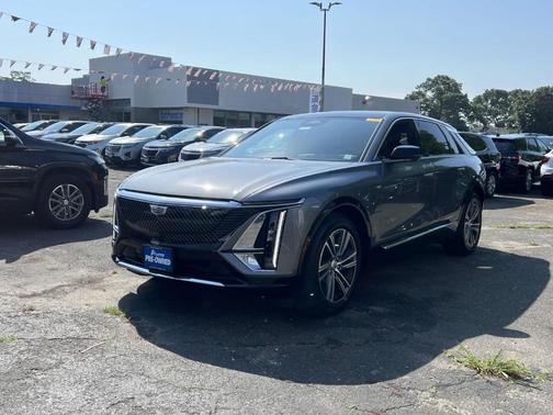 2023 Cadillac LYRIQ Luxury