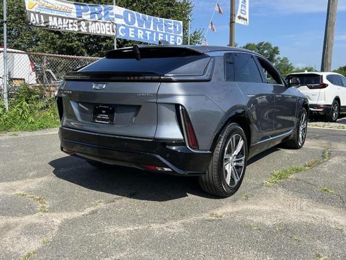 2023 Cadillac LYRIQ Luxury