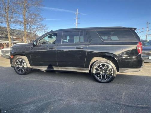 2024 Chevrolet Suburban RST