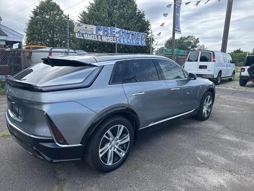 2024 Cadillac LYRIQ Tech