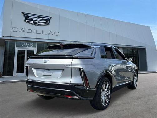 2024 Cadillac LYRIQ Tech