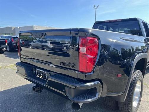 2025 Chevrolet Silverado 3500 High Country