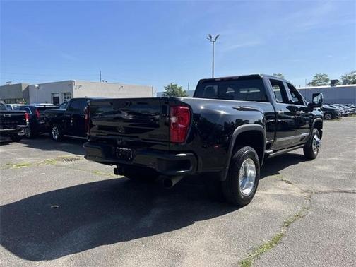 2025 Chevrolet Silverado 3500 High Country